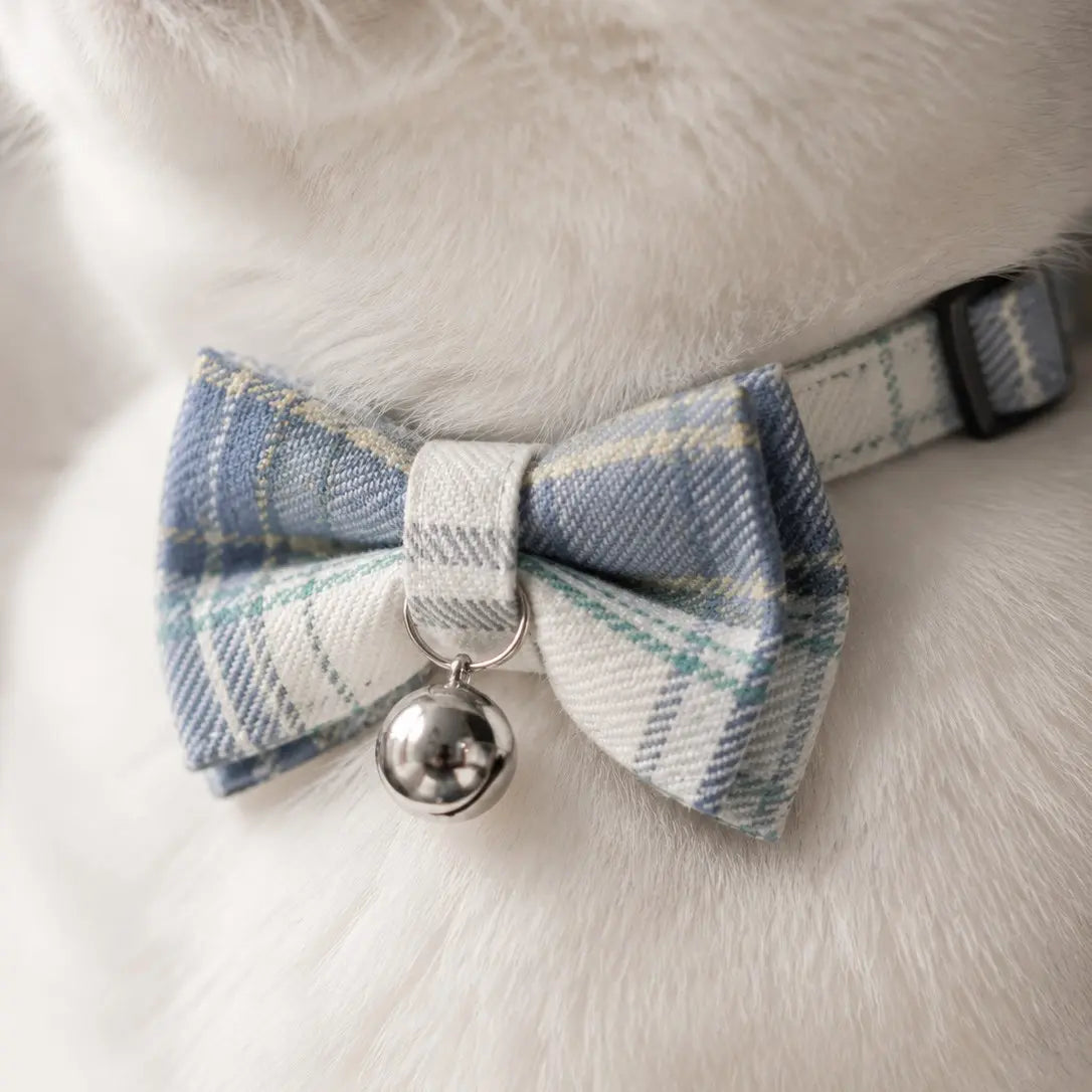 Lightweight Teddy Style Neck Accessory for Cats and Dogs
